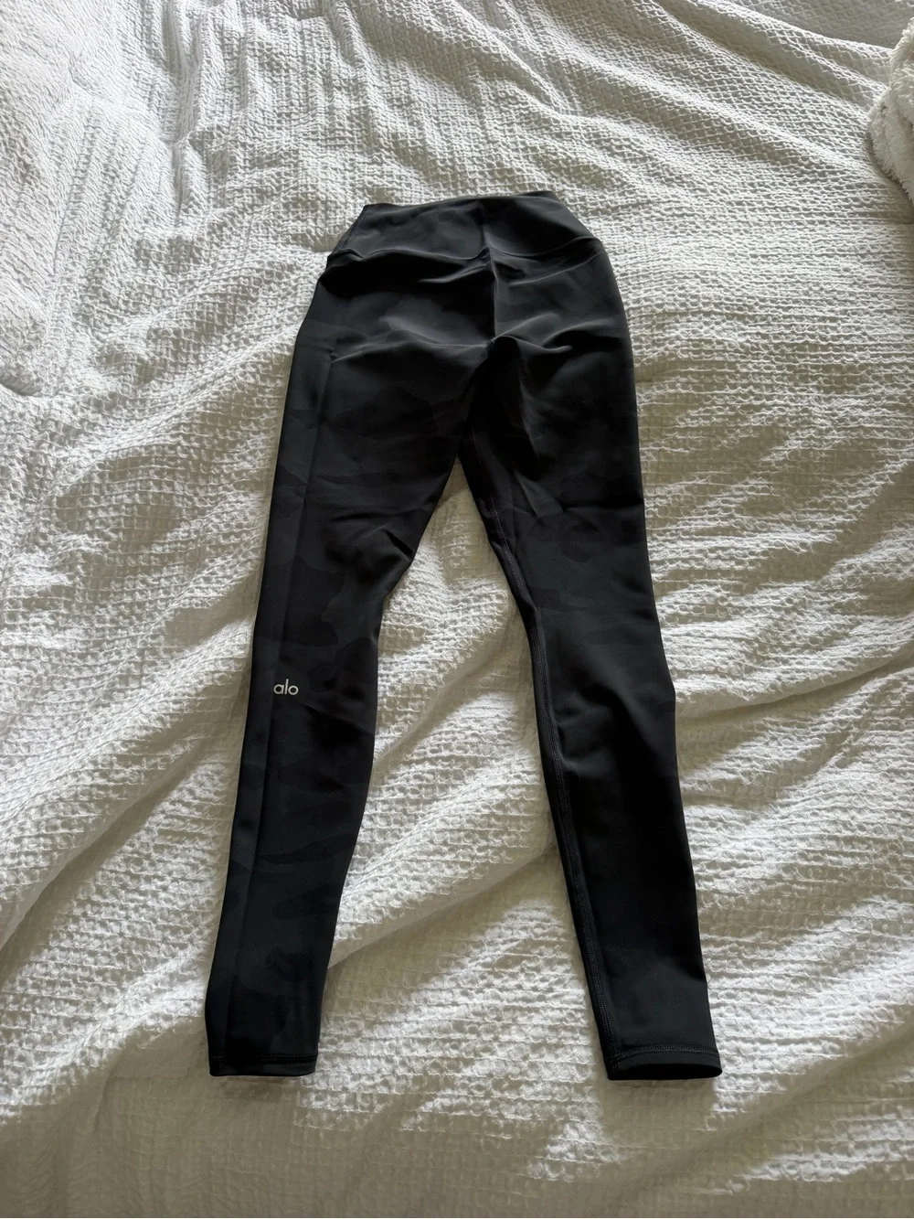 ALO Yoga high waist vapor women's Black Camouflage leggings
